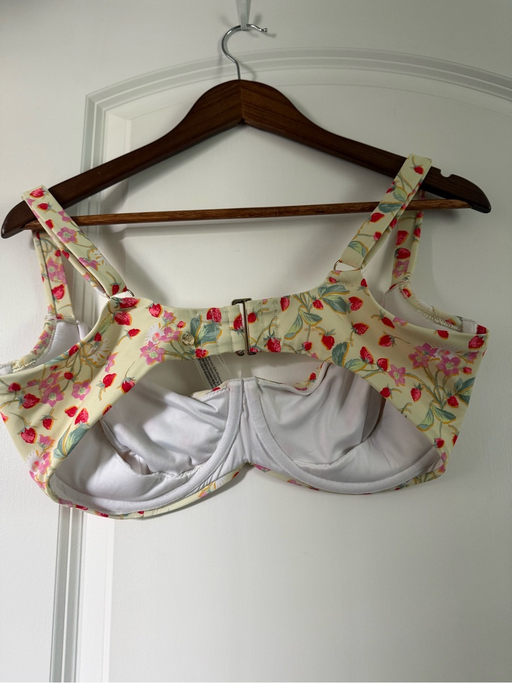 Victoria’s Secret Strawberry Yellow Essential Wicked Swim Top Size 38DDD - Picture 6 of 8